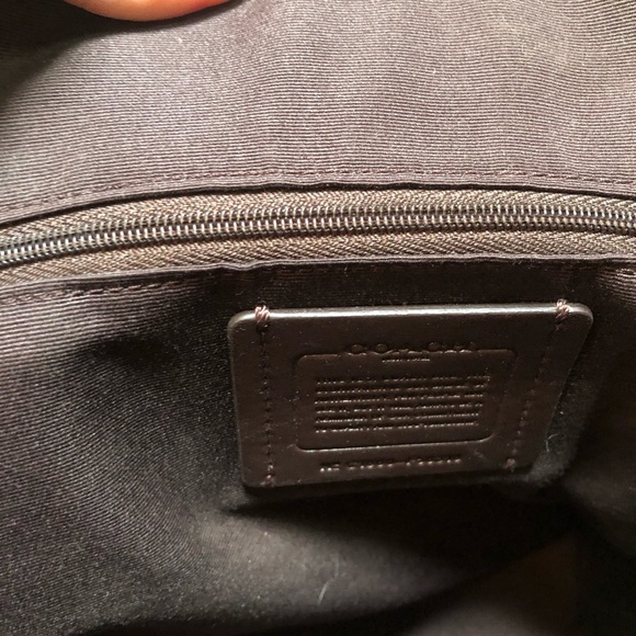 Coach Leather Signature Gallery Zippered Tote. Gold Hardware. GUC - Picture 9 of 11